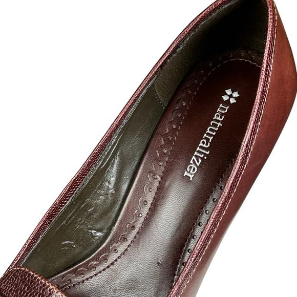 Naturalizer Honor Pumps Women Size 6 1/2 Burgundy Brown Leather Tasseled Buckle - Picture 9 of 11